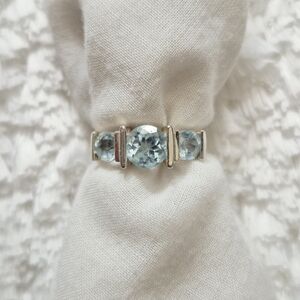 Vintage Sterling Silver 3 Stone Blue Topaz Ring
